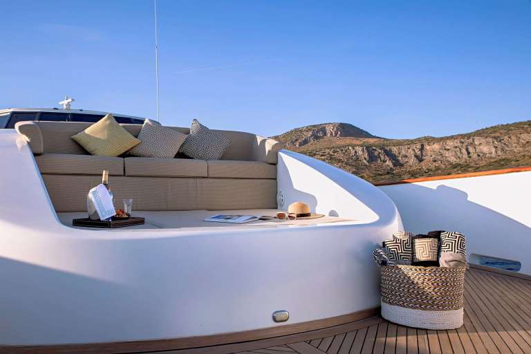 Image of AQUILA yacht #13