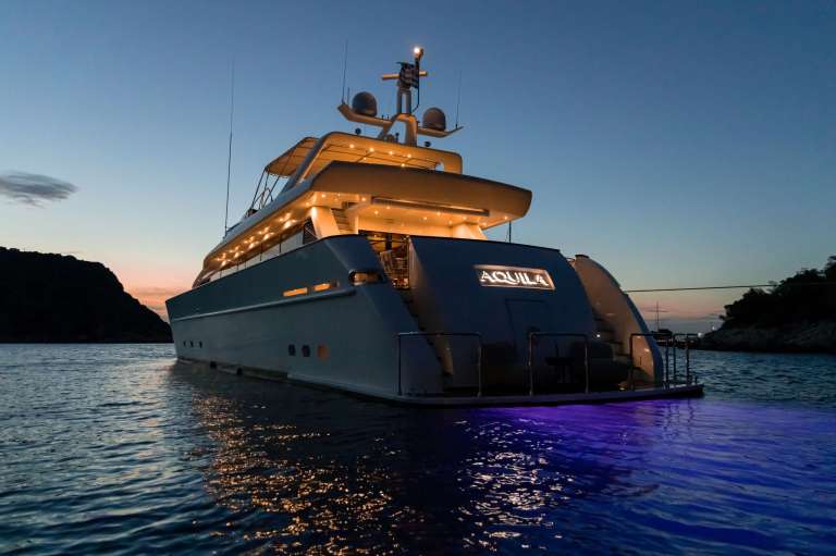 Image of AQUILA yacht #17