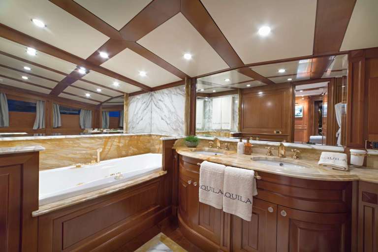 Image of AQUILA yacht #7