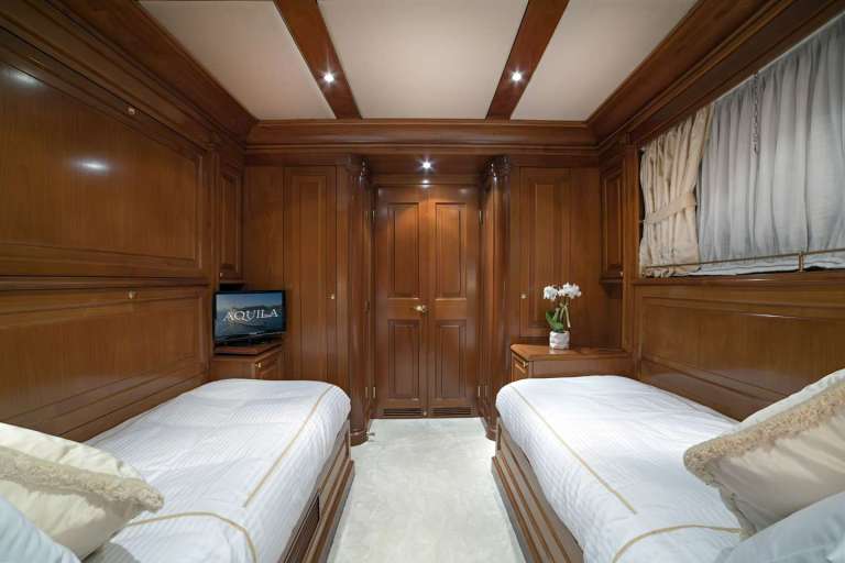 Image of AQUILA yacht #9