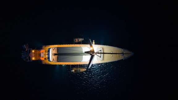 Image of NORTH WIND yacht #11