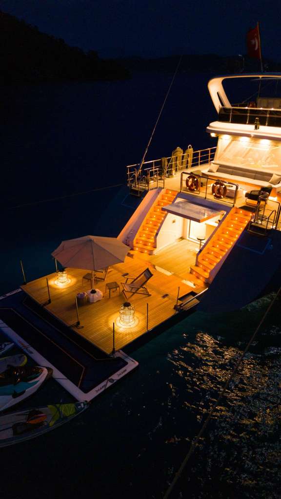 Image of NORTH WIND yacht #12