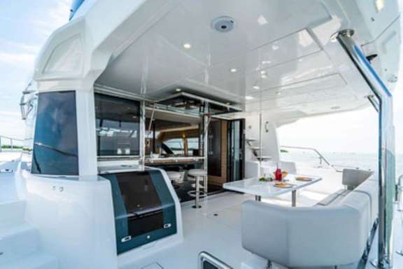 Image of A Yachta Fun yacht #10