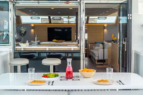Image of A Yachta Fun yacht #8