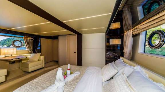 Image of My Karat II yacht #6