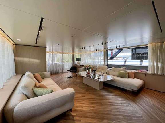 Image of EM3 yacht #11