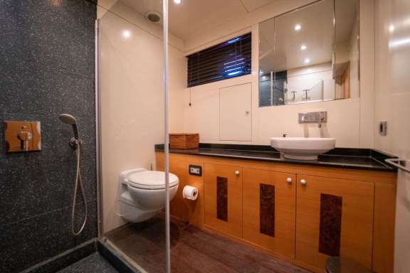 Image of TIGRA yacht #11