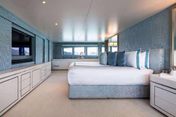 Image of MISCHIEF yacht #6