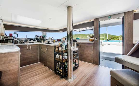 Image of PERMABEAR yacht #10