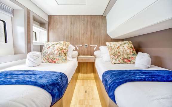 Image of PERMABEAR yacht #16