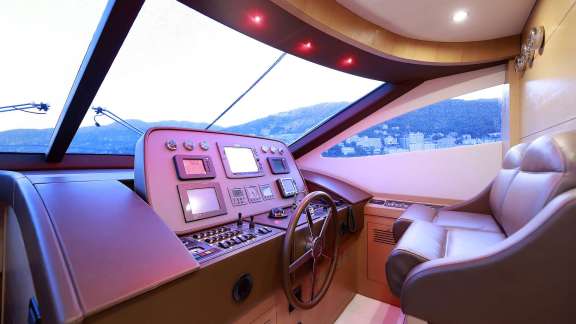 Image of LUKAS yacht #16