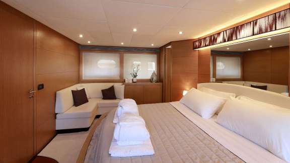 Image of LUKAS yacht #9