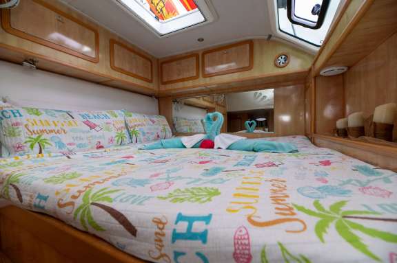 Flip Floppin' Cabin - CA King bed