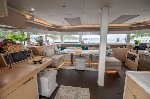 Image of ISLAND HOPPIN’ 55 yacht #2