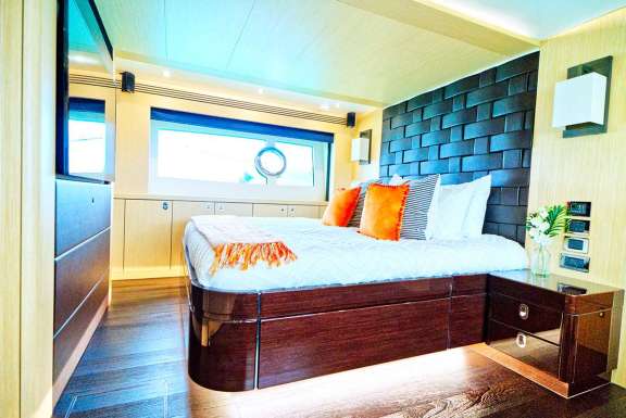 Image of Daddy’s $ yacht #6