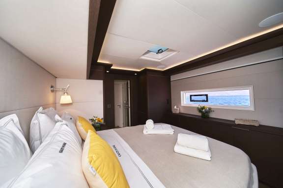 Double cabin
