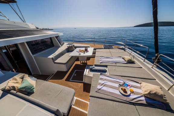 Image of OCEAN LOUNGE yacht #10