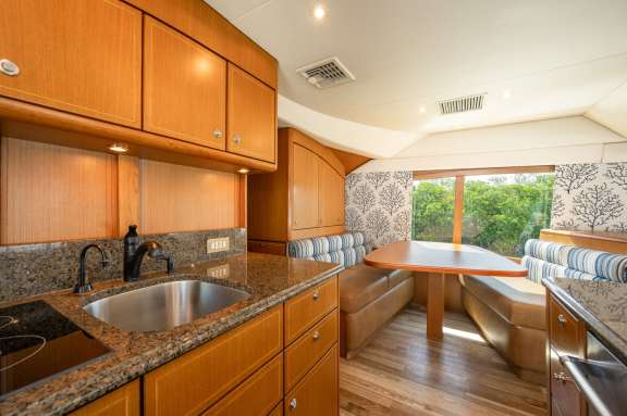 Image of Business Calls yacht #9