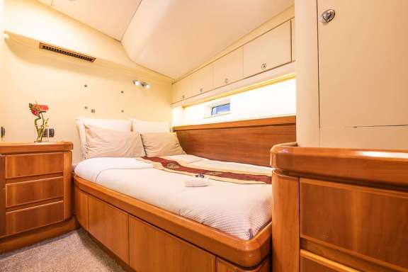 Image of OCEAN PHOENIX yacht #4