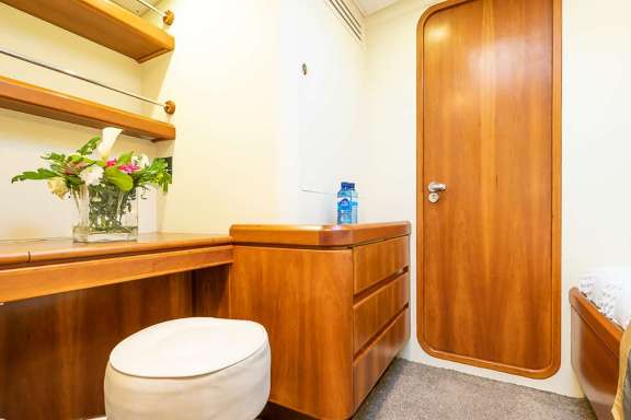 Image of OCEAN PHOENIX yacht #7