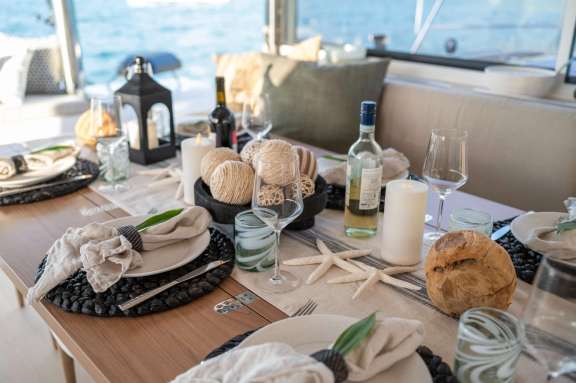 Image of LOLA yacht #11