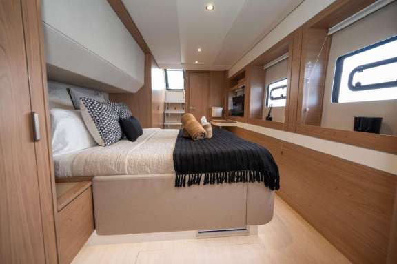 Image of LOLA yacht #12