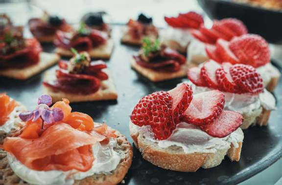 Image of Mia Kai yacht #14