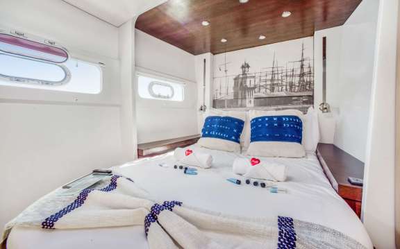 Image of HQ2 yacht #16