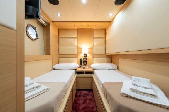 Image of FOREVER ROSANNA yacht #10