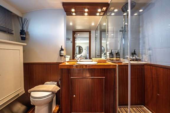 Master Cabin Bathroom