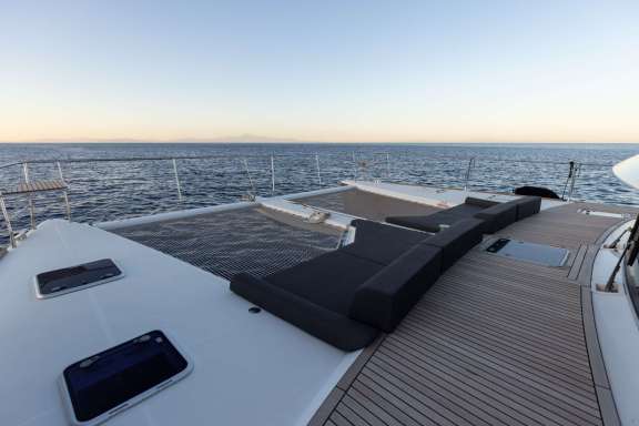 Front Deck Sitting Area