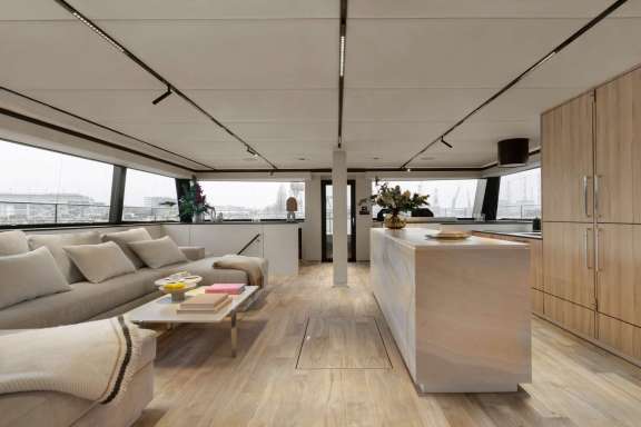 Image of Perfect Moon yacht #2