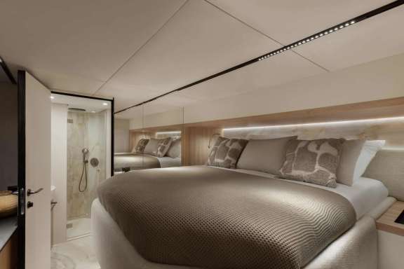 Image of Perfect Moon yacht #6