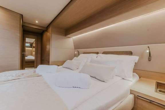 Image of LAGOON 55 TRI WING yacht #5