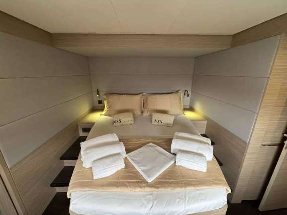 Image of Jellyfish yacht #7