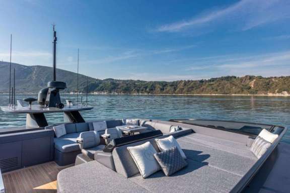 Image of HAZE yacht #4