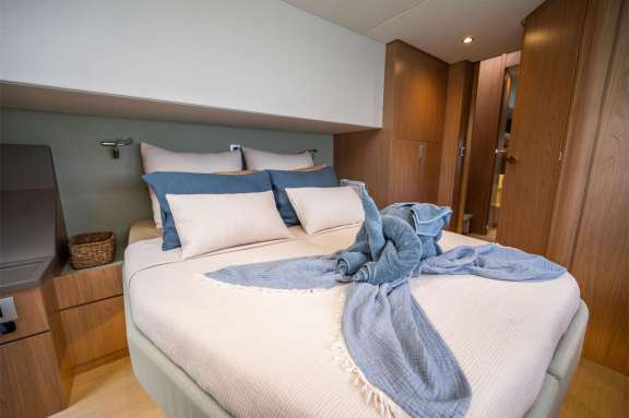 Image of BORROWED BOUNTY yacht #12