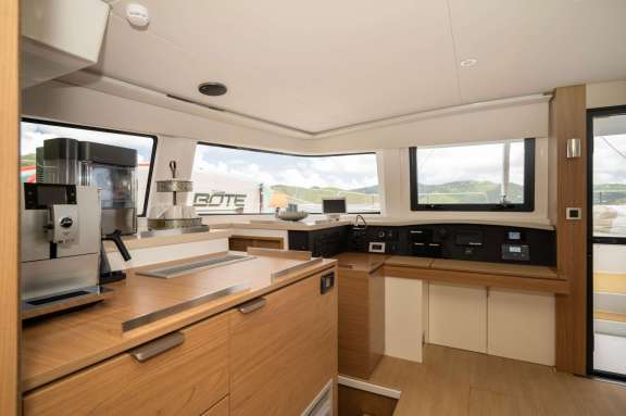 Image of BORROWED BOUNTY yacht #14