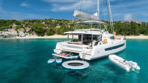Image of BAREFOOT BLISS yacht #18