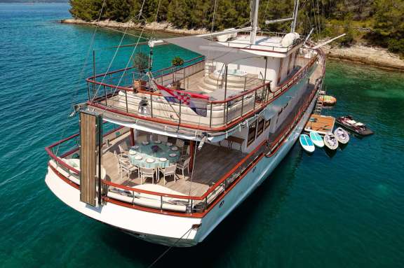 Image of Corsario yacht #5