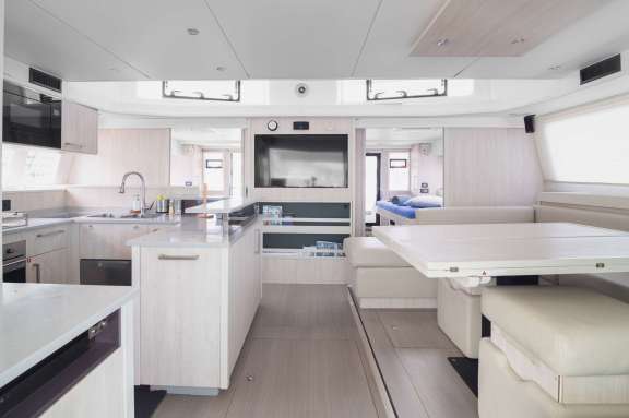 Image of BETWEEN yacht #2