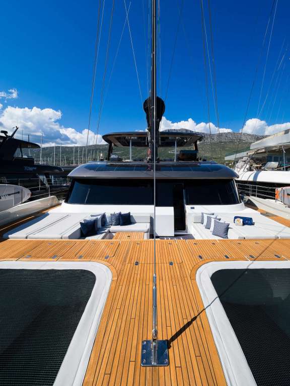 Image of n+1 yacht #5
