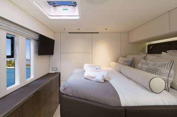 Sunreef 50 BLESSED Guest cabin