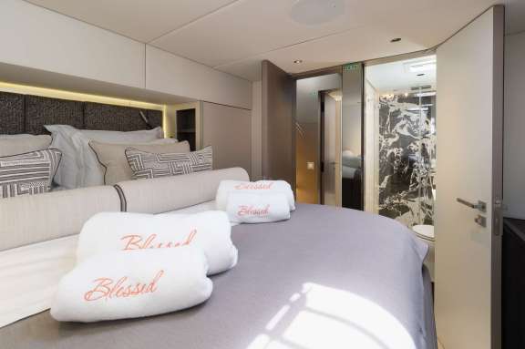 Sunreef 50 BLESSED Guest cabin