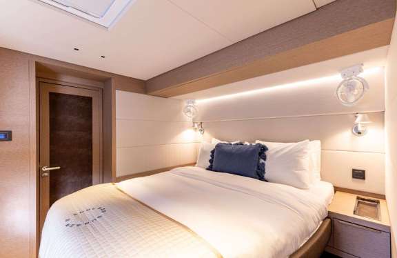 Image of Endless Summer III yacht #13