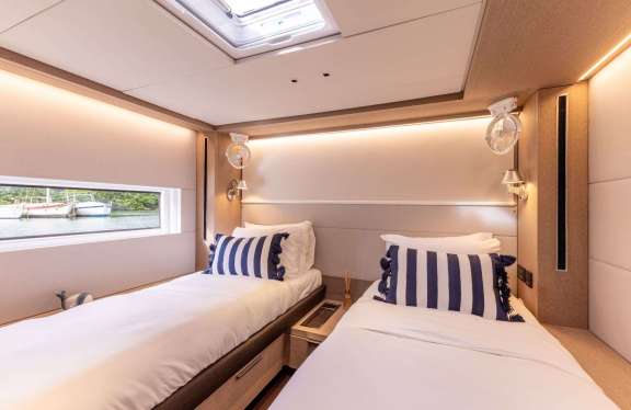 Image of Endless Summer III yacht #14