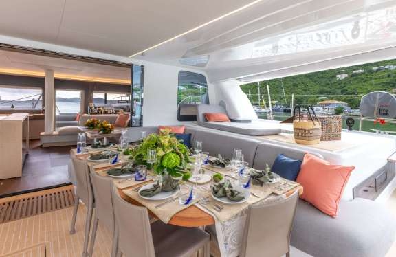 Dining area accommodating 10 guests