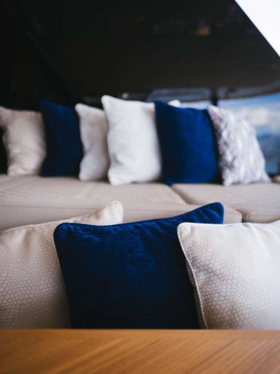 Image of DESSUS yacht #17