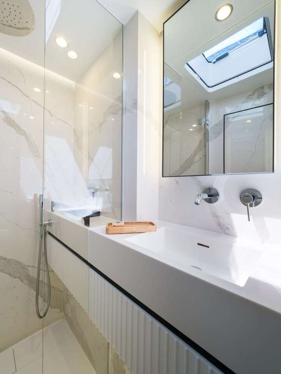 Image of DESSUS yacht #9