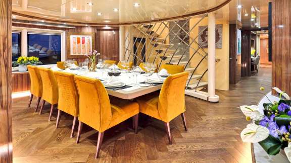 Main Deck Dining Area